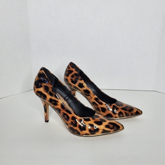 Marc Andrews Leopard Pumps - Picture 2 of 6